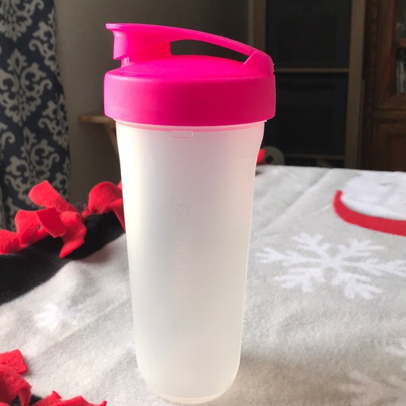 Tupperware Kitchen Tupperware Shaker Bottle Brand New Poshmark